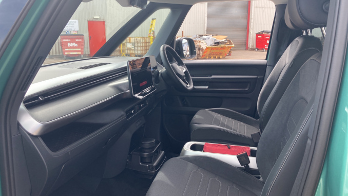Volkswagen ID. Buzz 210kW Style Pro 86kWh 5dr LWB Auto [7St/Design+] Electric Estate - Image 2